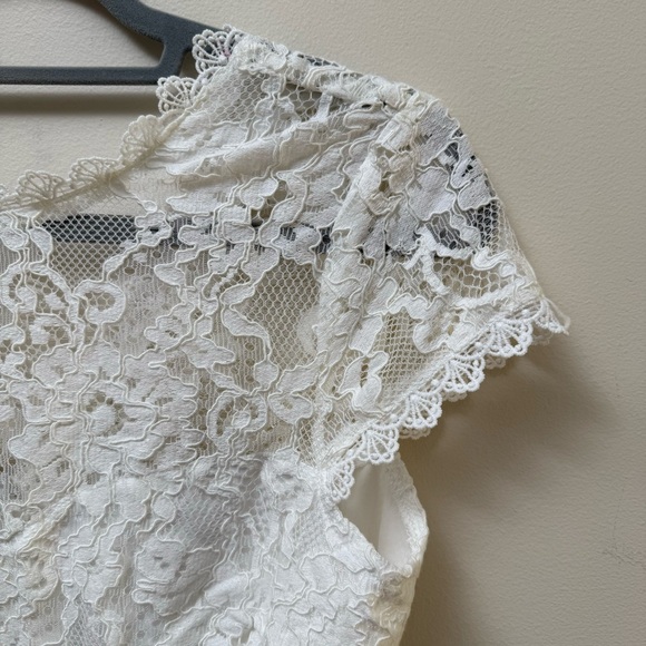 Lulu’s NWT Lace Top - Picture 4 of 10